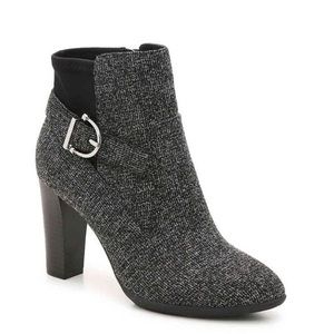 Kelly & Katie Larix Boot - Like New